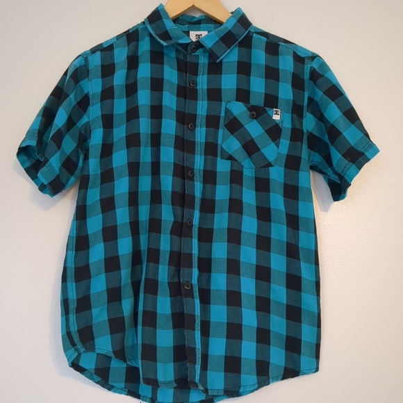 DC Plaid Button-Up Shirt Youth Boys 10/12 Medium Blue Plaid Skater Surfer Casual - Picture 1 of 7